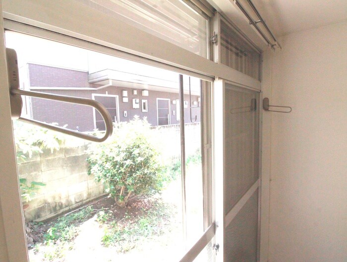 物件内観写真16　(室内からの展望)