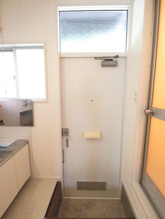 物件内観写真18　(玄関)
