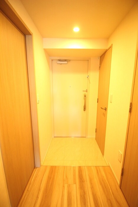 物件内観写真10　(玄関)