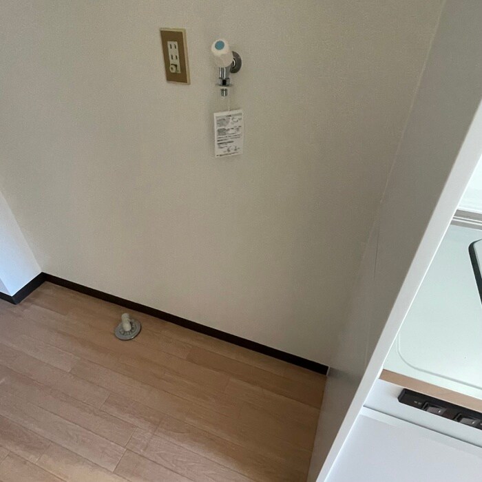 物件内観写真14　(洗濯機置場)