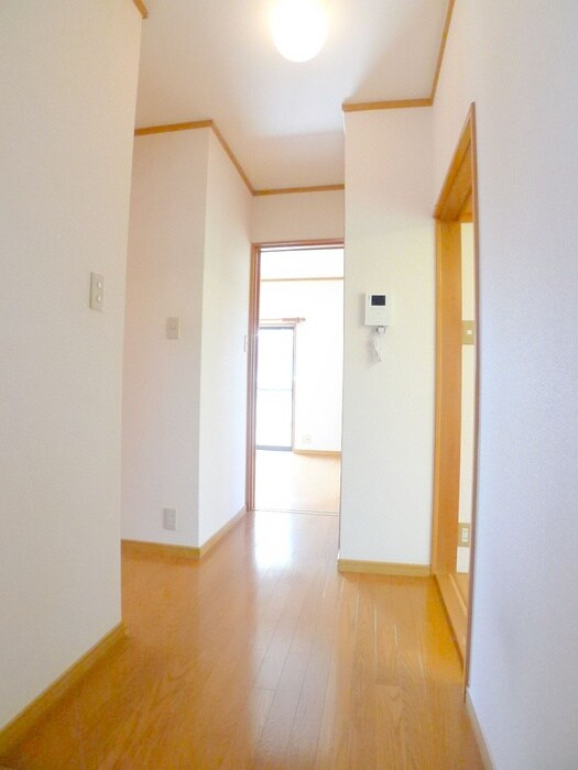 物件内観写真20　(廊下)