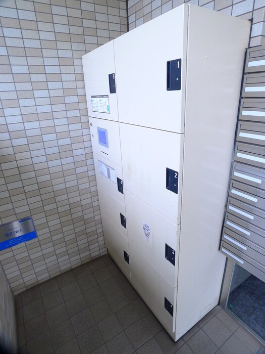 物件外観写真6　(建物設備)