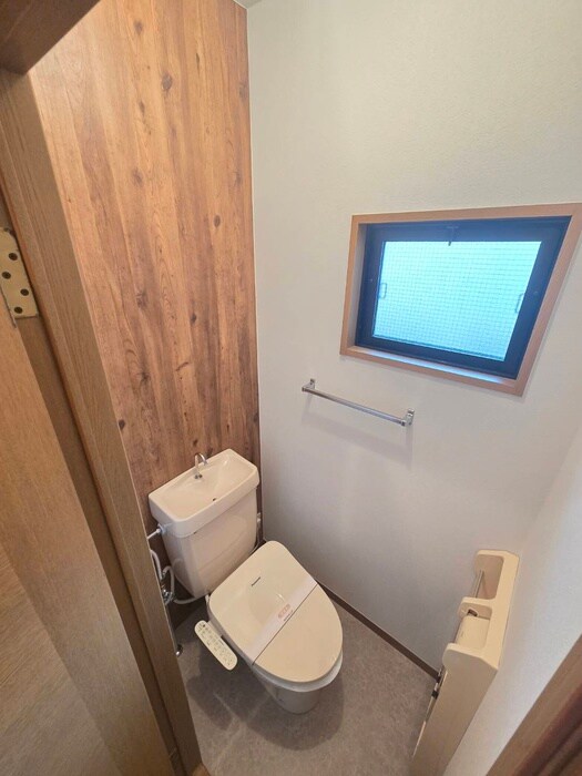 物件内観写真13　(トイレ)