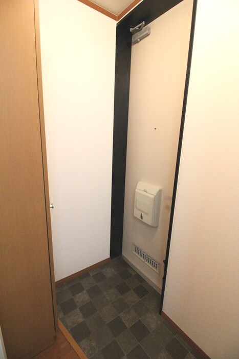 物件内観写真14　(玄関)