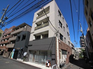 カ－サコテ－リオ中野外観写真