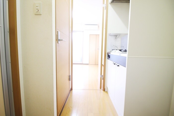 物件内観写真20　(廊下)