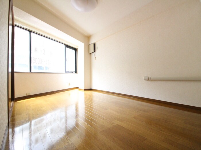 物件内観写真4　(居室)