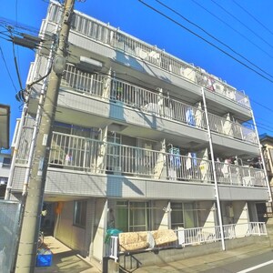 モア３外観写真