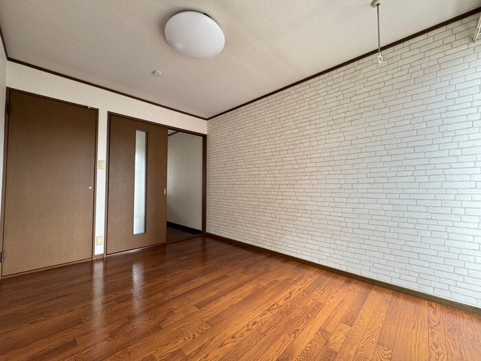 物件内観写真9　(居室)