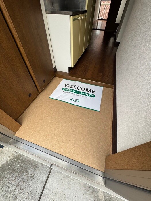 物件内観写真18　(玄関)