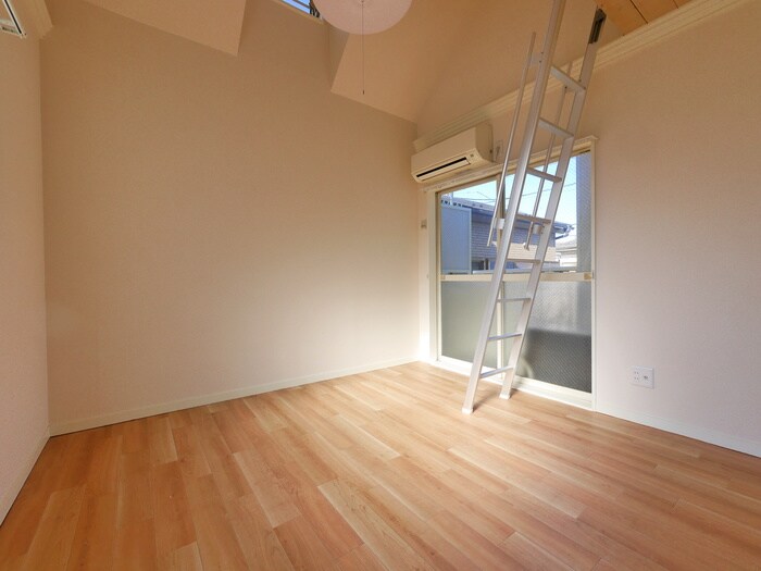 物件内観写真9　(室内からの展望)