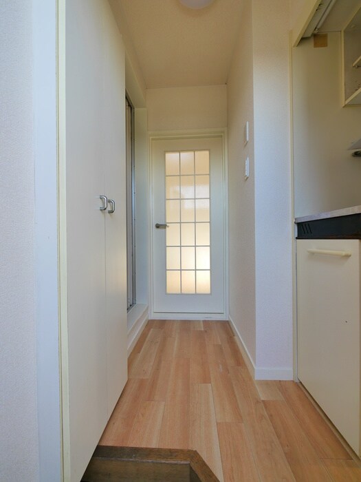 物件内観写真11　(玄関)