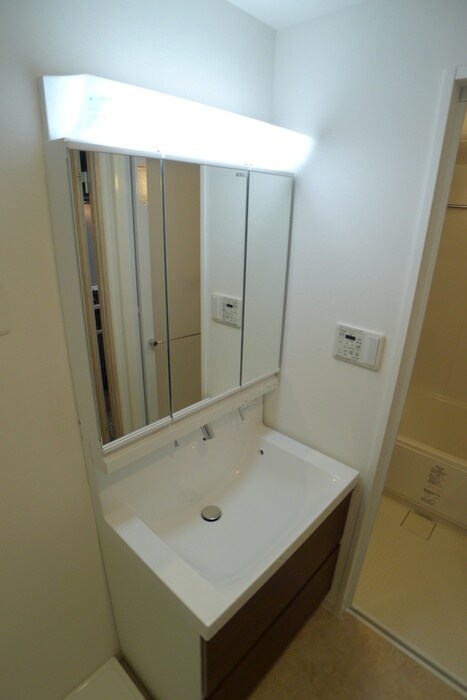 物件内観写真12　(洗面)