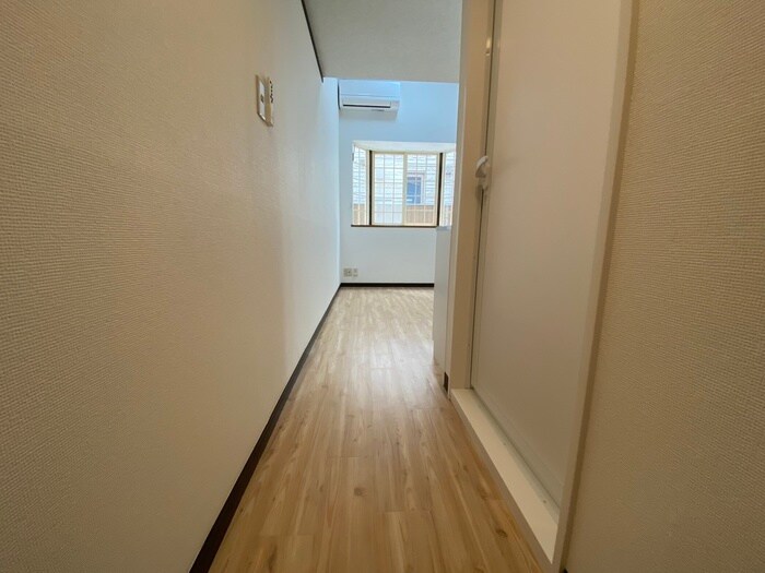 物件内観写真21　(廊下)