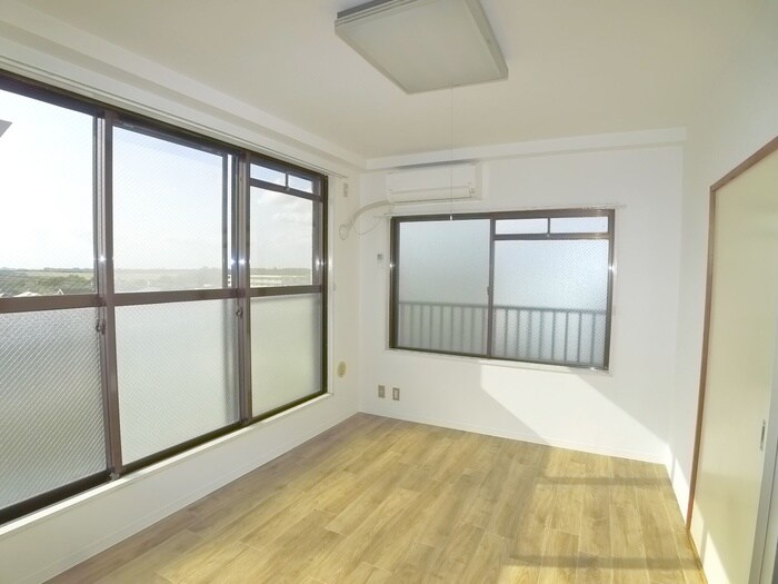 物件内観写真7　(居室)