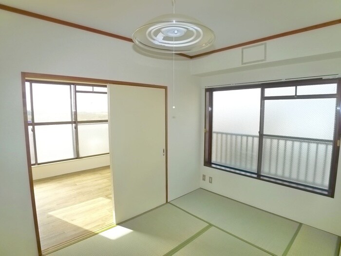 物件内観写真9　(居室)