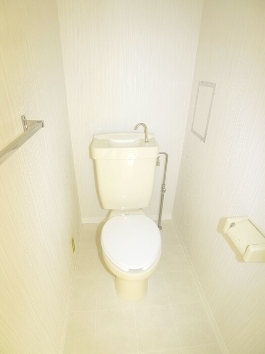 物件内観写真16　(トイレ)