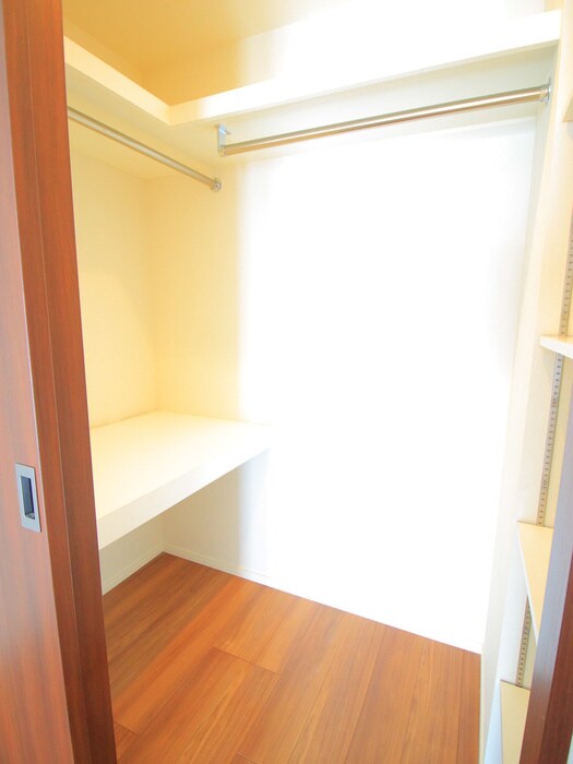 物件内観写真10　(収納)