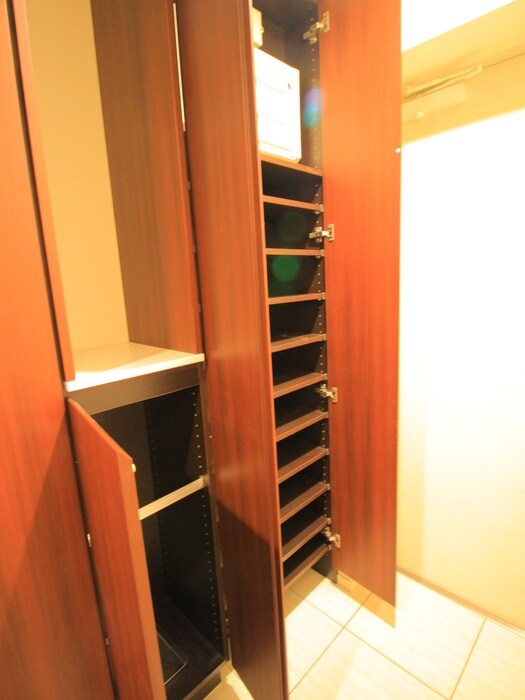 物件内観写真18　(靴箱)