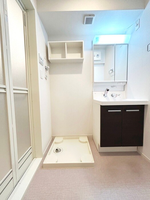 物件内観写真14　(洗濯機置場)