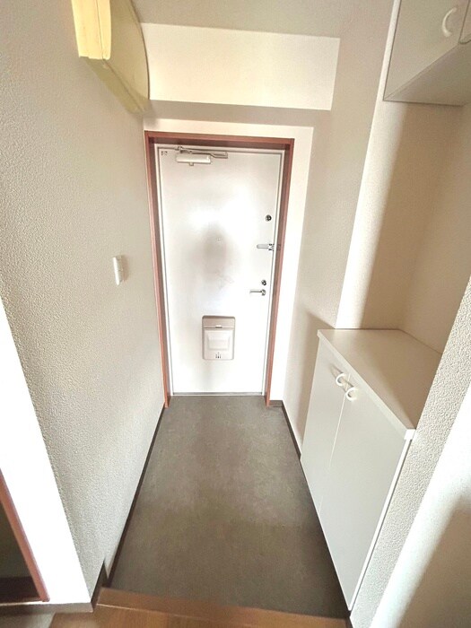 物件内観写真17　(玄関)