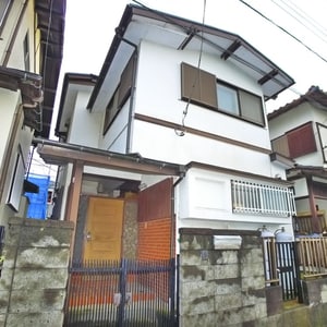 栄町西3丁目貸し戸建外観写真