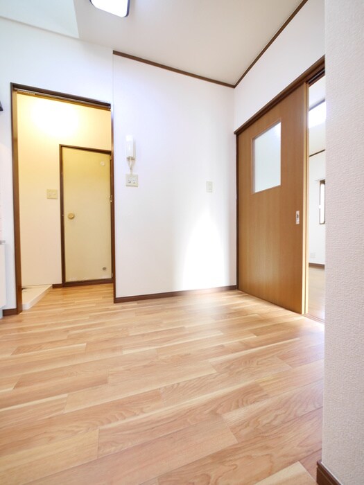物件内観写真18　(玄関)