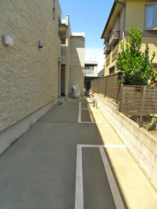 物件外観写真6　(駐輪場)