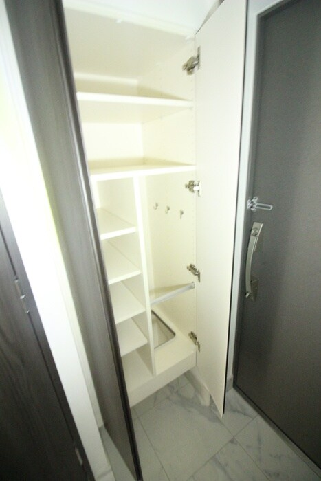 物件内観写真17　(靴箱)