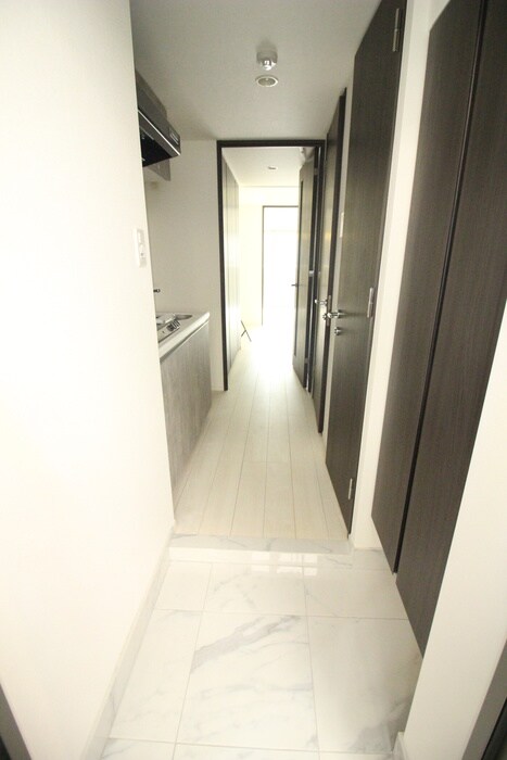 物件内観写真18　(玄関)