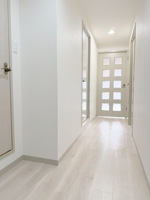 物件内観写真16　(廊下)