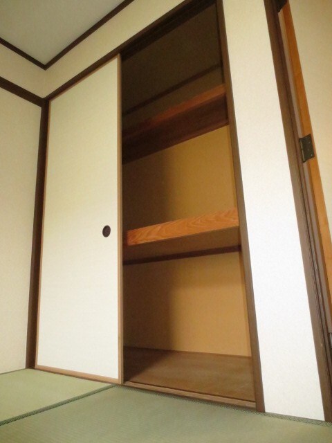 物件内観写真13　(収納)