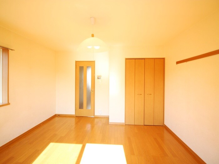 物件内観写真4　(居室)