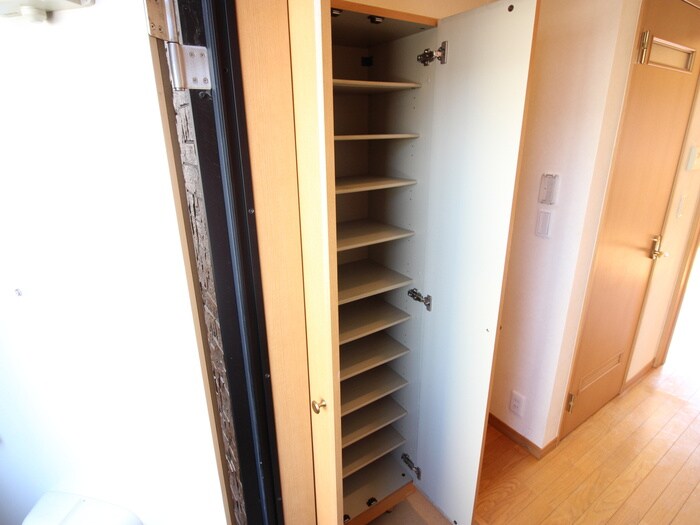 物件内観写真15　(靴箱)