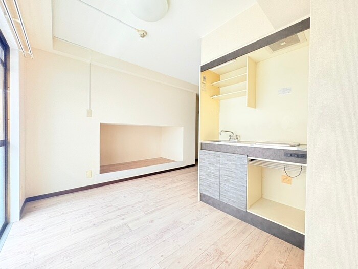 物件内観写真8　(居室)