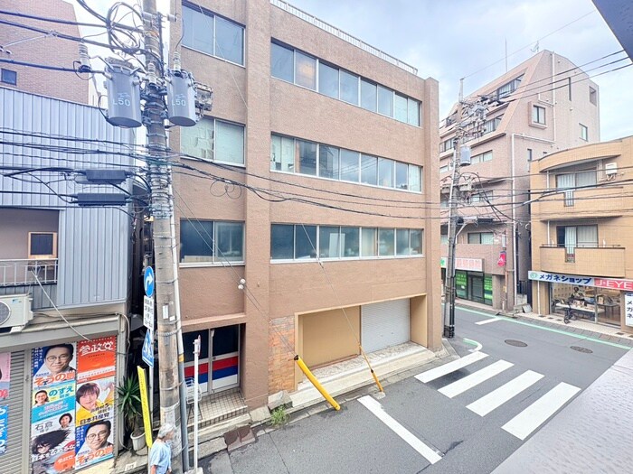 物件内観写真17　(室内からの展望)