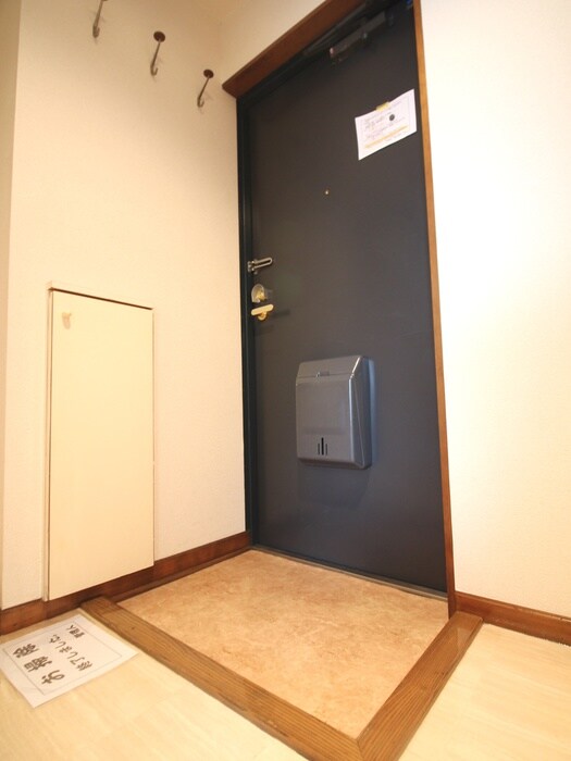 物件内観写真15　(玄関)