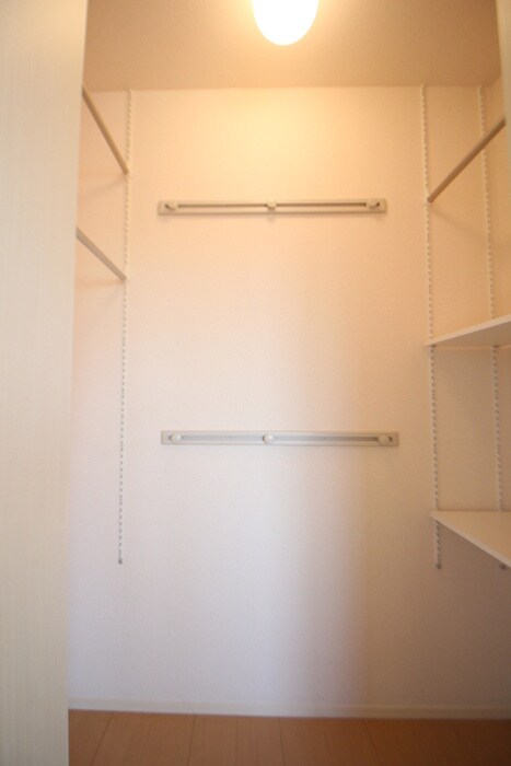 物件内観写真14　(収納)