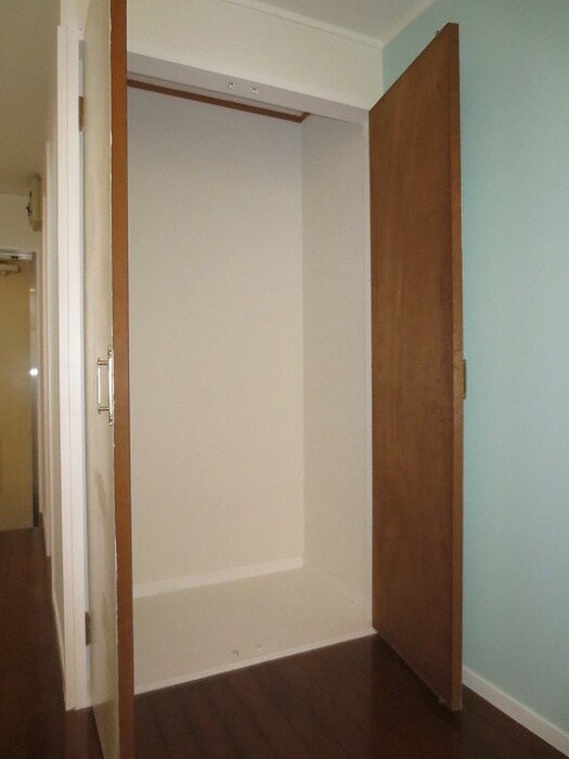 物件内観写真12　(収納)