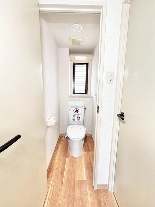 物件内観写真11　(トイレ)
