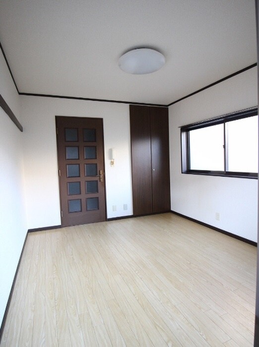 物件内観写真6　(居室)