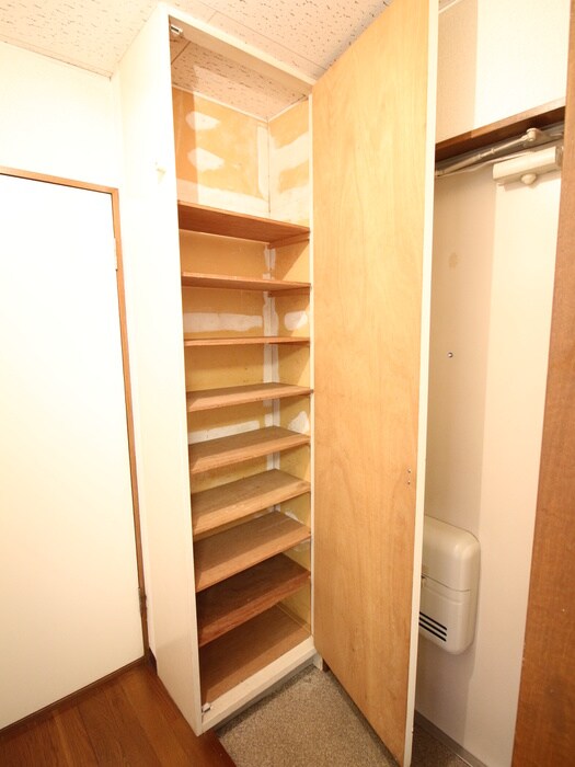 物件内観写真14　(靴箱)