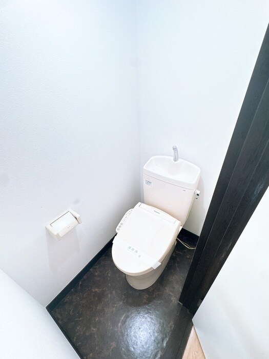 物件内観写真9　(トイレ)