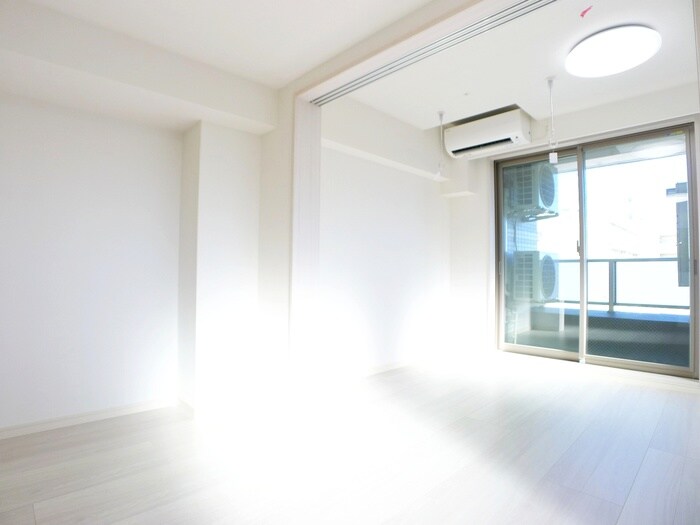 物件内観写真17　(室内からの展望)