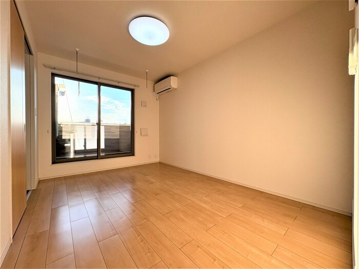 物件内観写真10　(室内からの展望)