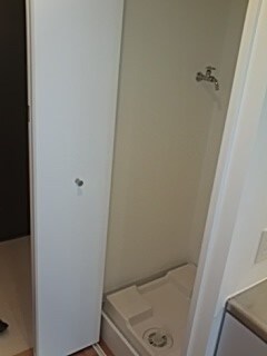 物件内観写真11　(洗濯機置場)
