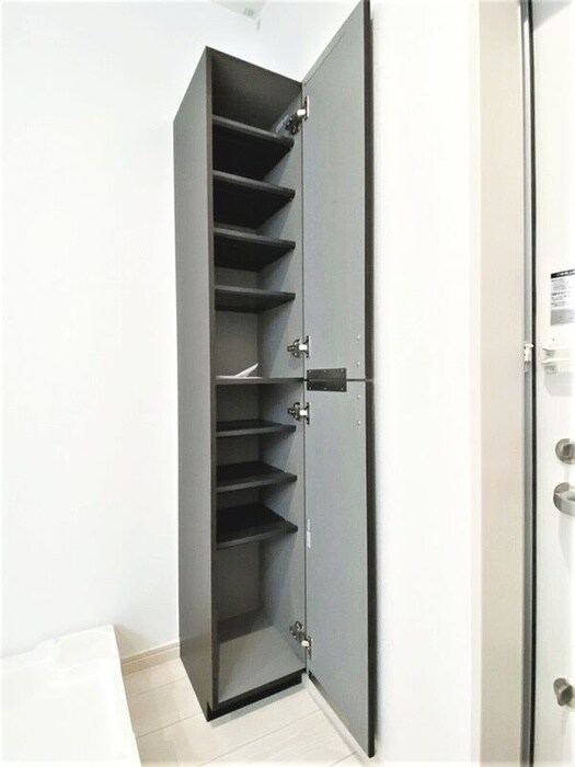 物件内観写真10　(靴箱)