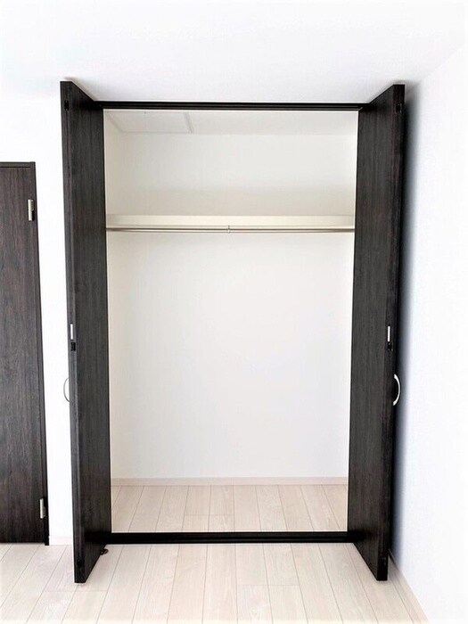 物件内観写真12　(収納)