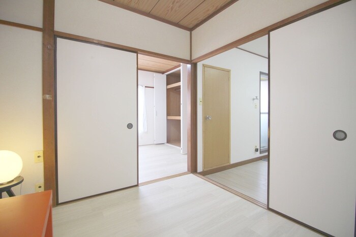 物件内観写真9　(居室)