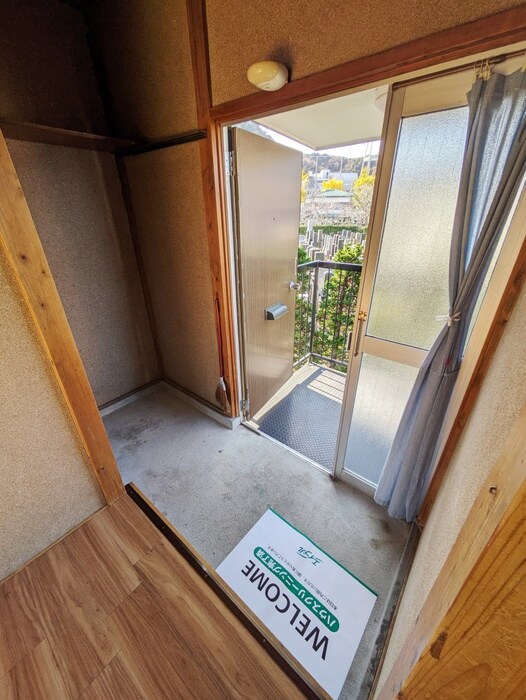 物件内観写真14　(玄関)